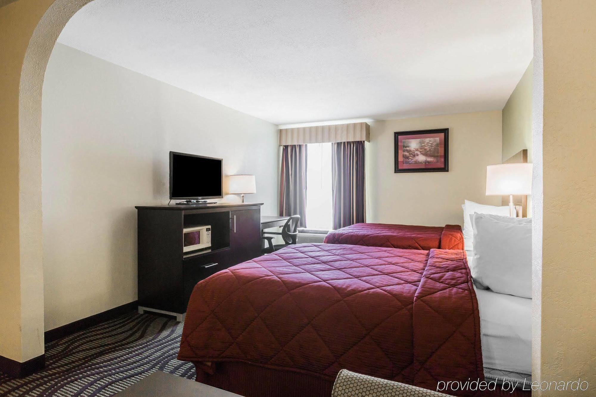 Quality Inn & Suites North Μοντγκόμερι Εξωτερικό φωτογραφία