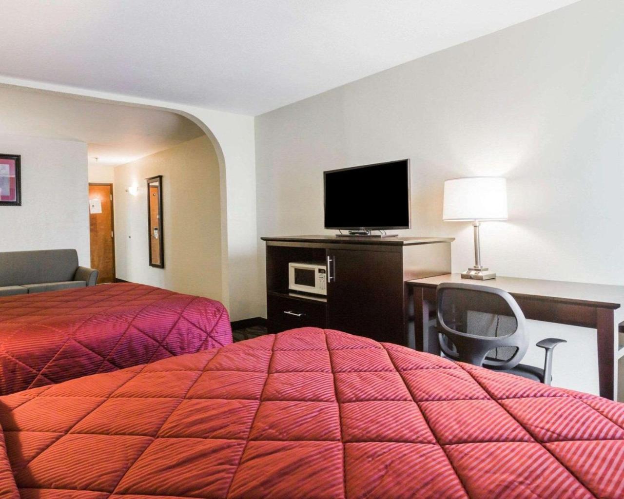 Quality Inn & Suites North Μοντγκόμερι Εξωτερικό φωτογραφία