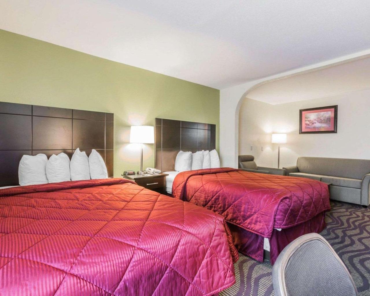 Quality Inn & Suites North Μοντγκόμερι Εξωτερικό φωτογραφία