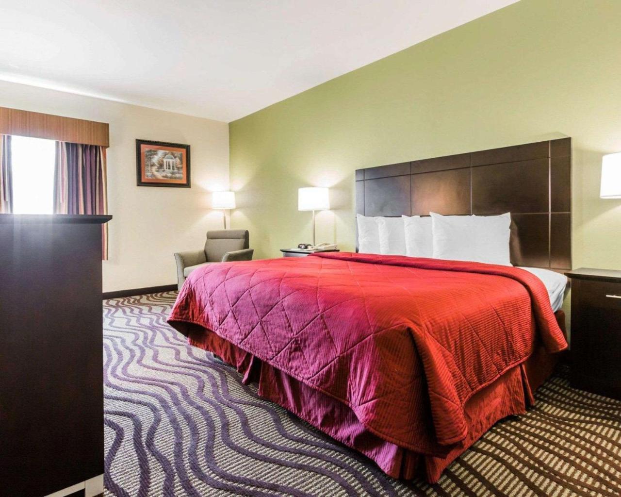 Quality Inn & Suites North Μοντγκόμερι Εξωτερικό φωτογραφία